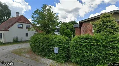 Boligudlejningsejendomme til salg i Give - Foto fra Google Street View