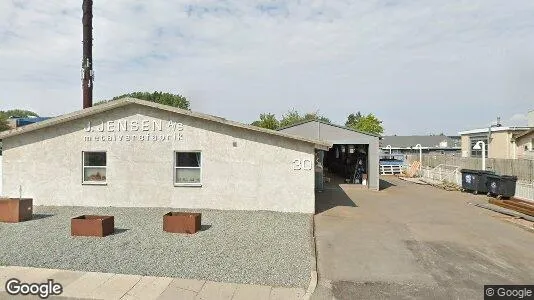 Erhvervslejemål til salg i Ishøj - Foto fra Google Street View