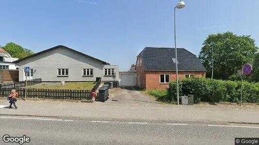 Boligudlejningsejendomme til salg i Ugerløse - Foto fra Google Street View