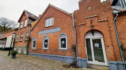 FLOT MOMSFRIT LOKALE I CENTRUM - I ALT 166 KVM