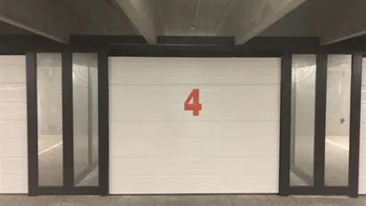 Tørt og opvarmet Box-rum udlejes med indendørs af- og pålæsnings muligheder samt brikssystem til aflåst port