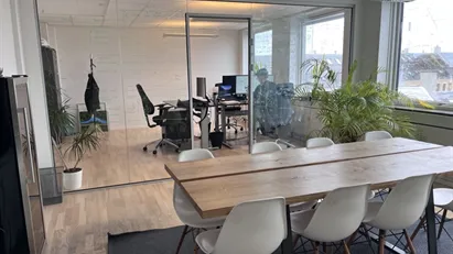 Lyst kontor til leje på kendt Frederiksberg adresse. Elevator i bygningen.