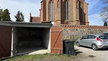 GARAGE/LAGER CENTRALT I SLANGERUP