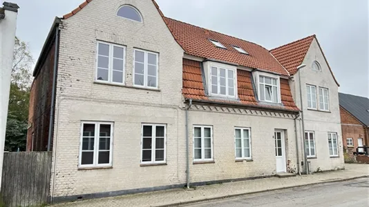 Boligudlejningsejendomme til salg i Løsning - billede 4