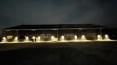 Erhvervslokale på 360 m² udlejes – Ole Rømers Vej 15, Låsby. 500 meter fra motorvejen