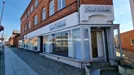 Butik til leje, Bjerringbro, &lt;span class=&quot;blurred street&quot; onclick=&quot;ProcessAdRequest(213127)&quot;&gt;&lt;span class=&quot;hint&quot;&gt;Se vej-navn&lt;/span&gt;[xxxxxxxxxx]&lt;/span&gt;
