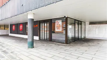 Lejemål i “Kobberpaladset” med stor facadeeksponering