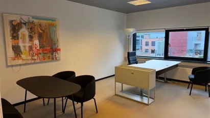 Kontor overfor DOKK1