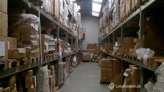 Lagerlokaler til leje i Løsning - billede 3