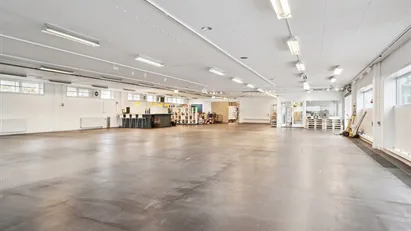 LAGER- OG KONTOREJENDOM I RØDOVRE