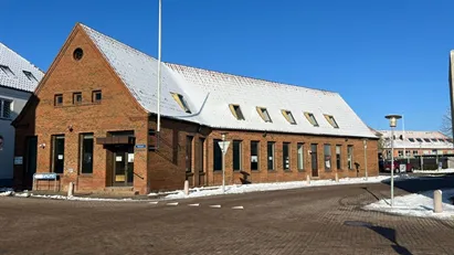 Kontor butik i gadeplan, bliv ejendomsmægler i Augustenborg med dækning af hele Als?, advokat, revisor, arkitekt, etc.