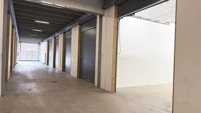 Attraktivt lagerlejemål på 35 m² med god loftshøjde – centralt i Ballerups erhvervsområde