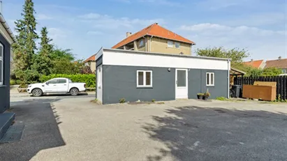 MINDRE KONTOR M. GARAGE