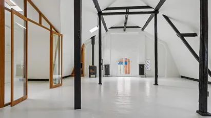 KONTOR MED MINDRE DEPOT TÆT PÅ CITY - KØBENHAVN S