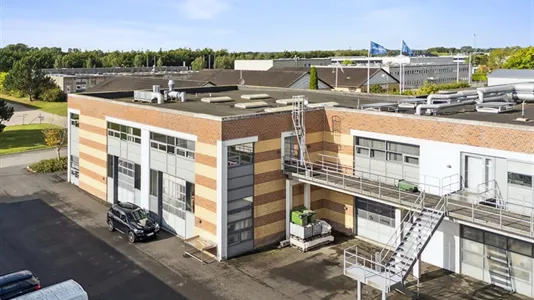 Kontorlokaler til salg i Ishøj - billede 1