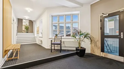 Ingen binding, kontor til 2.750 kr.