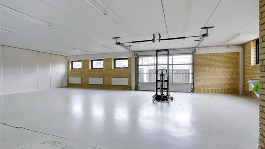 Lagerlokaler til leje i Holte - billede 1